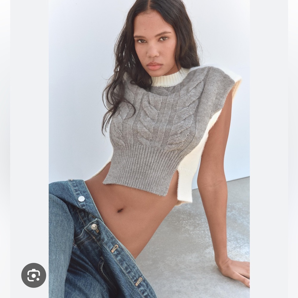 ZARA Two-Tone Knit Cropped Sweater Vest